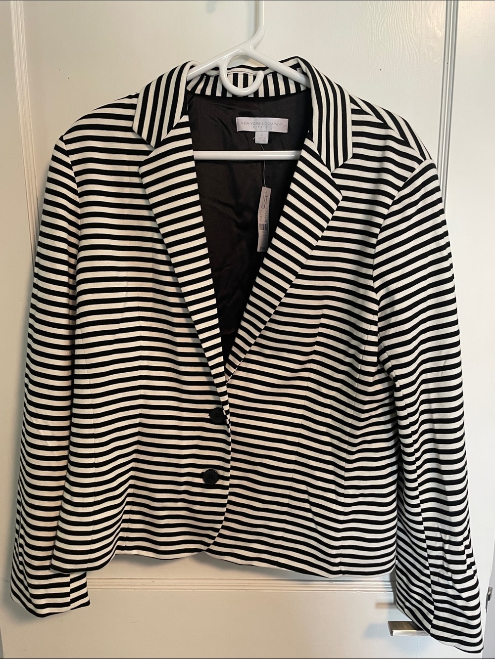 NWT New York & Company Black & White Striped Blazer